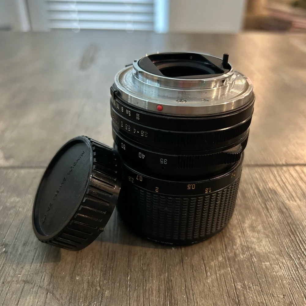 Minolta Auto 200X Flash and Lens Set - Black